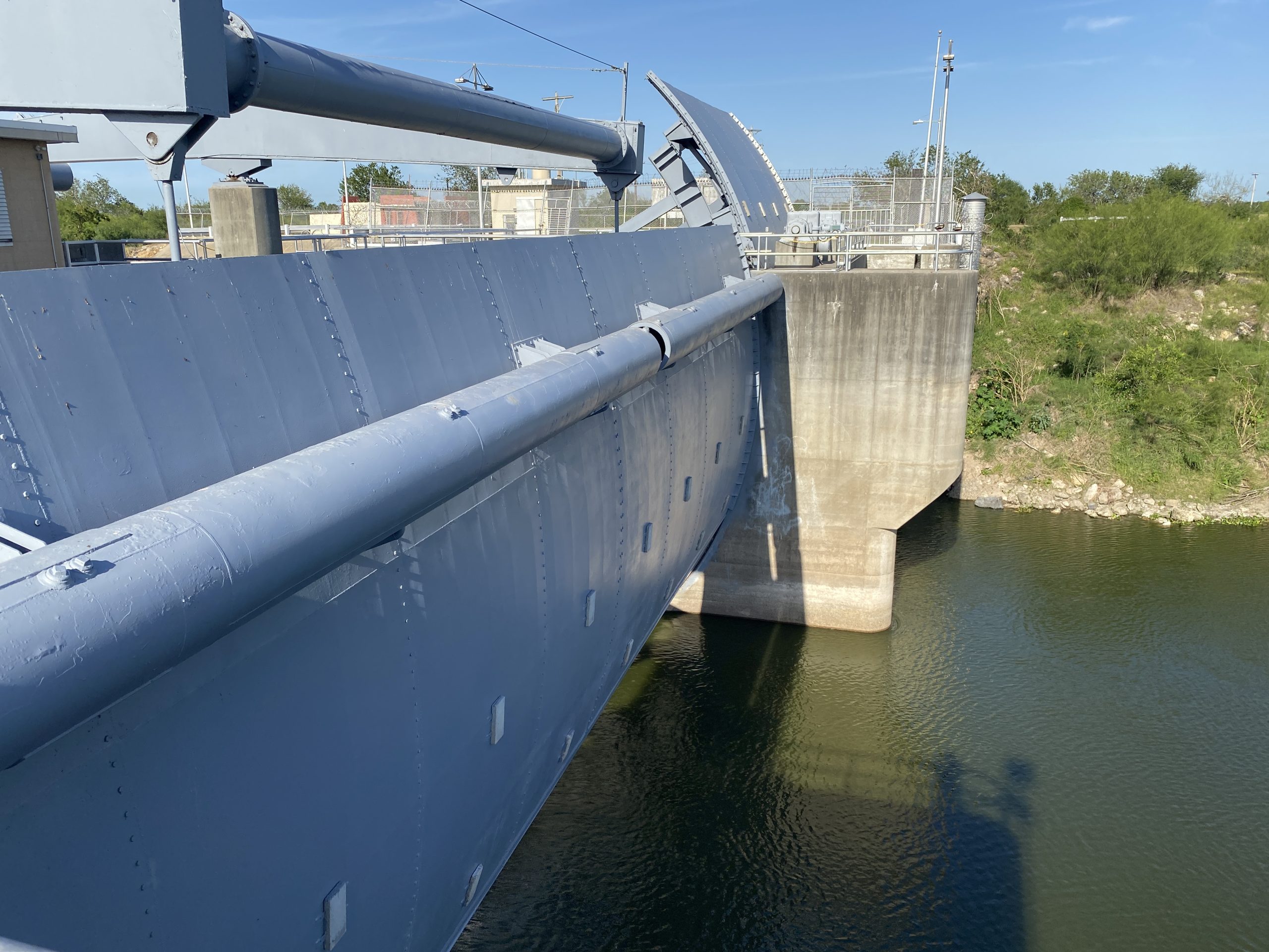 Main radial gate on Retamal Diversion Dam - Gate is half in US and half in Mexico